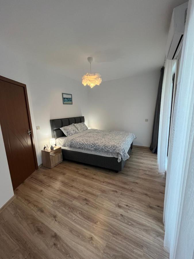 Azzurro Premium Apartment On Bulevard Bogoridi Burgas City Exterior foto